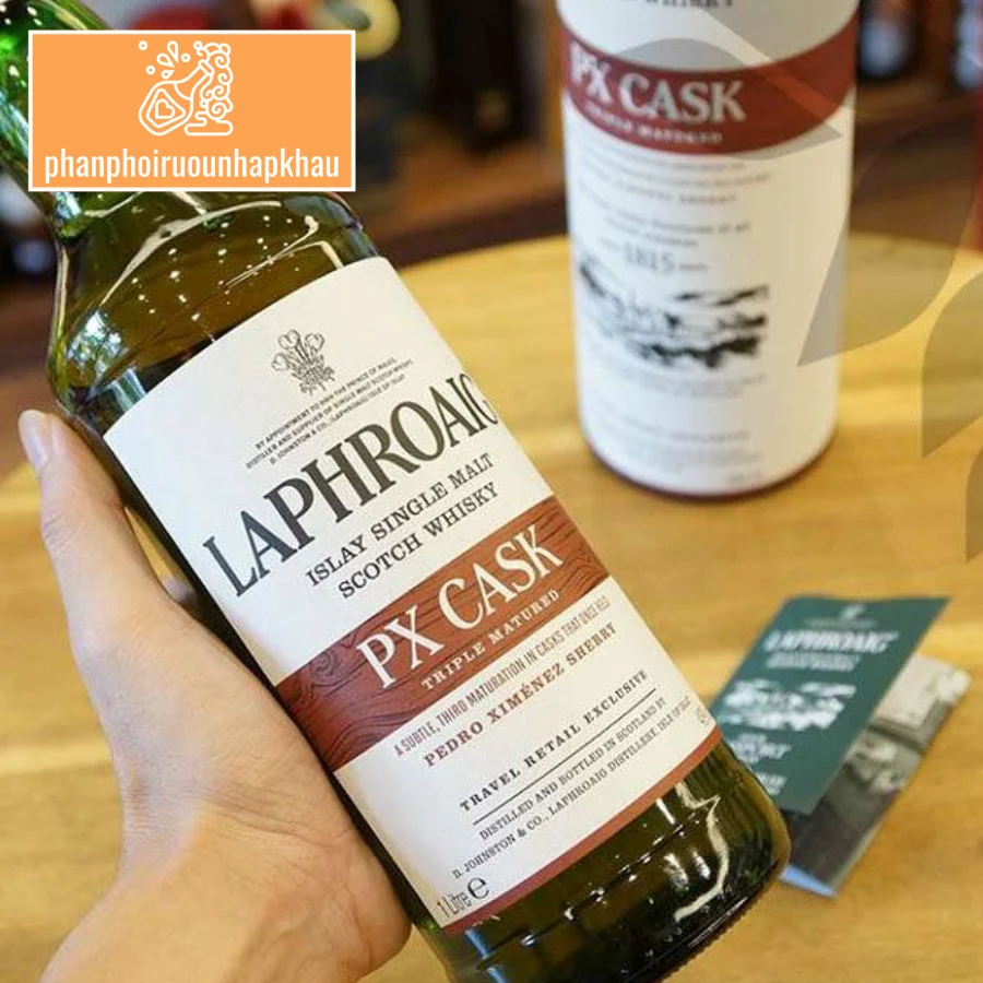 Cách phục vụ và thưởng thức rượu Laphroaig Pedro Ximenez Cask