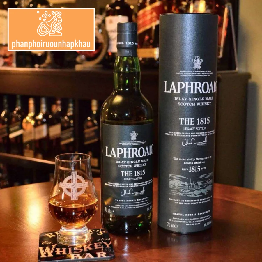 Cách phục vụ rượu Laphroaig 1815 đúng cách