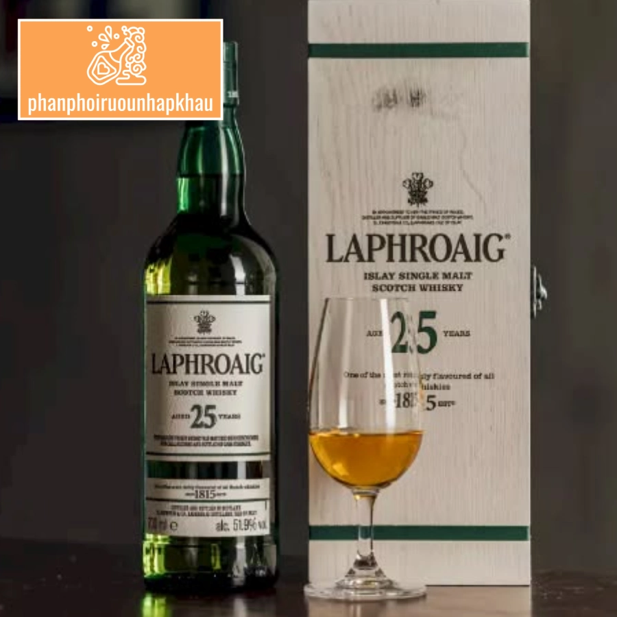 Thưởng thức rượu Laphroaig 25 đúng điệu